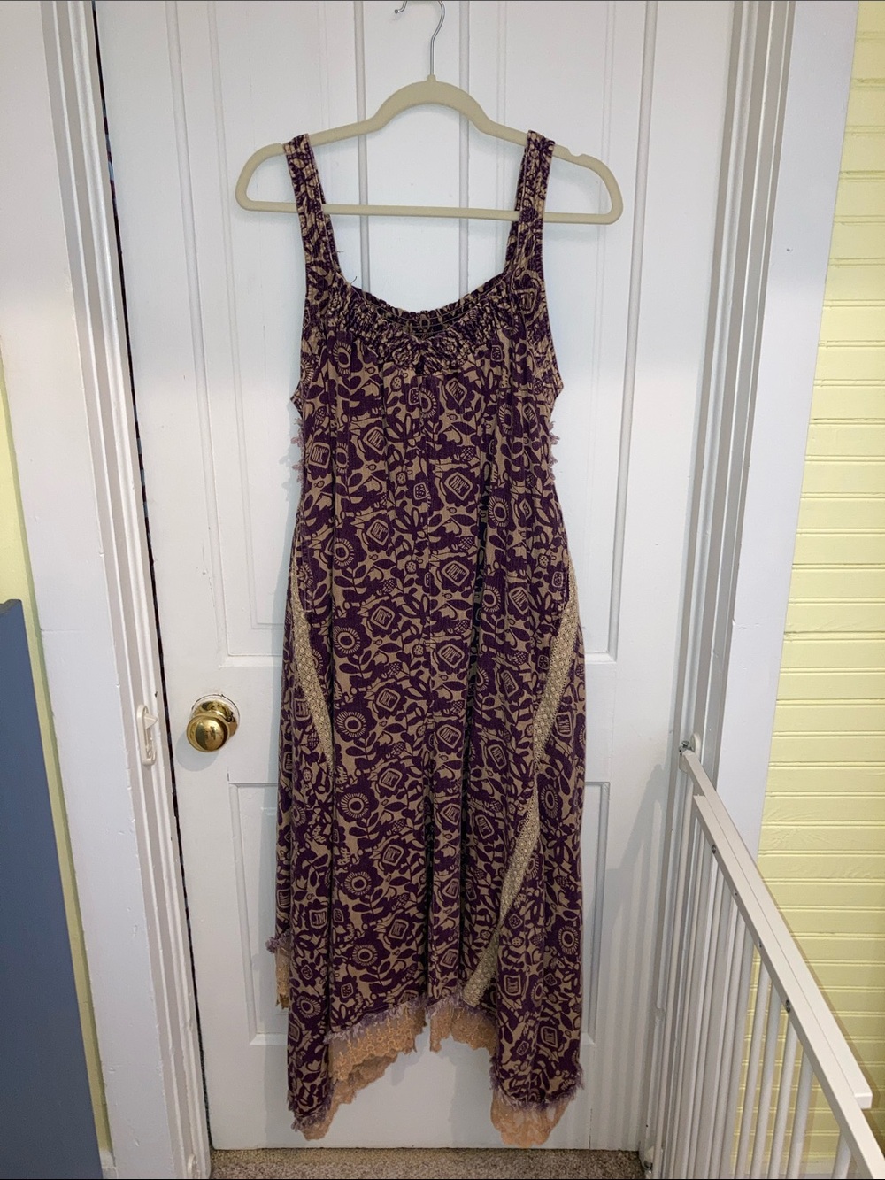 Blue Velvet Small Boho Floral Sleeveless Jumper in Plum and Tan - Picture 3 of 3